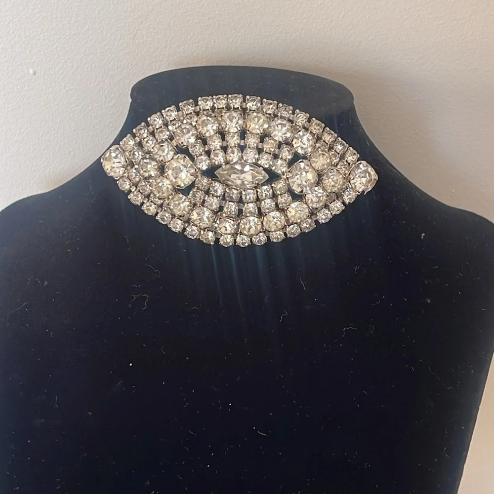 Beautiful vintage rhinestone brooch - Picture 3 of 3
